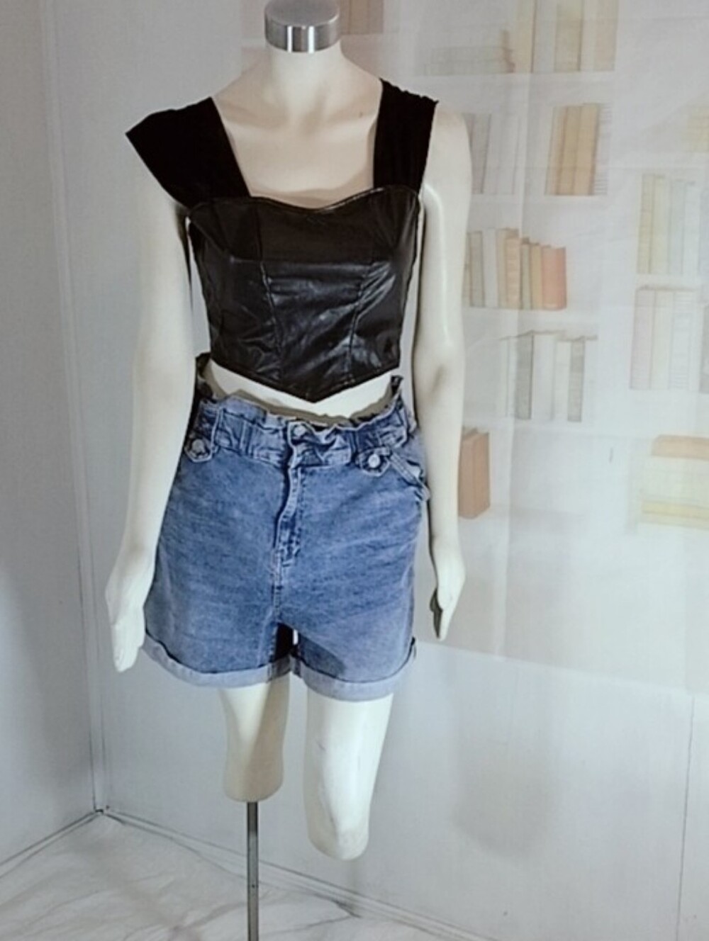Short one 5 one Black Faux Crop Top - Picture 1 of 5